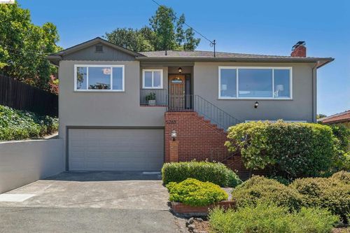 5263 Proctor Ave, Oakland, CA, 94618-2741 | Card Image