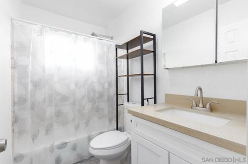 2862 Franklin Ave, San Diego, CA, 92113-1331 | Card Image