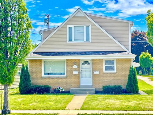 2131 W Layton Avenue, Milwaukee, WI, 53221 | Card Image