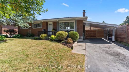 6 Genevive Cres, London, ON, N5Y4A8 | Card Image