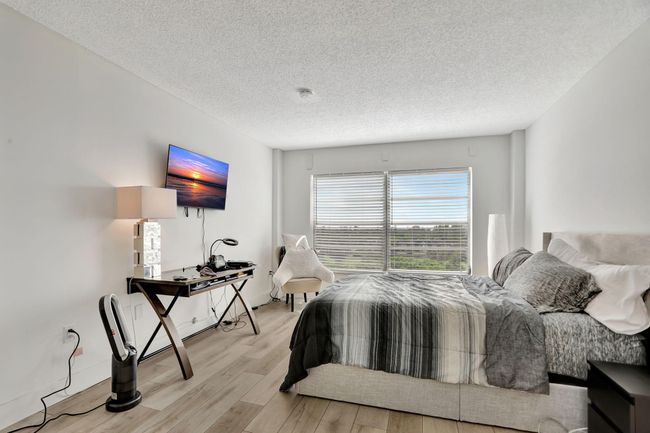 APT-914 - 4174 Inverrary Dr, Condo with 2 bedrooms, 2 bathrooms and null parking in Lauderhill FL | Image 14