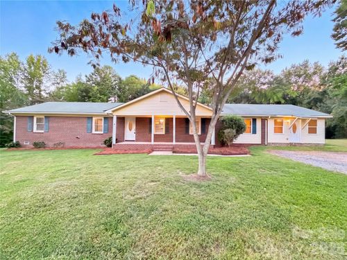 15408 Shawnee Trl, Matthews, NC, 28104-5128 | Card Image