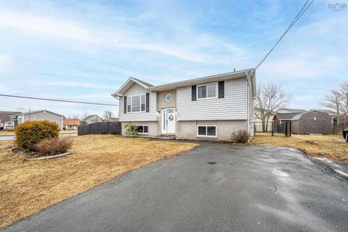 81 Carlisle Dr, Dartmouth, NS, B2V1V8 | Card Image