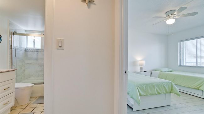 UNIT-504 - 5200 Gulf Dr, Condo with 2 bedrooms, 2 bathrooms and null parking in HOLMES BEACH FL | Image 26
