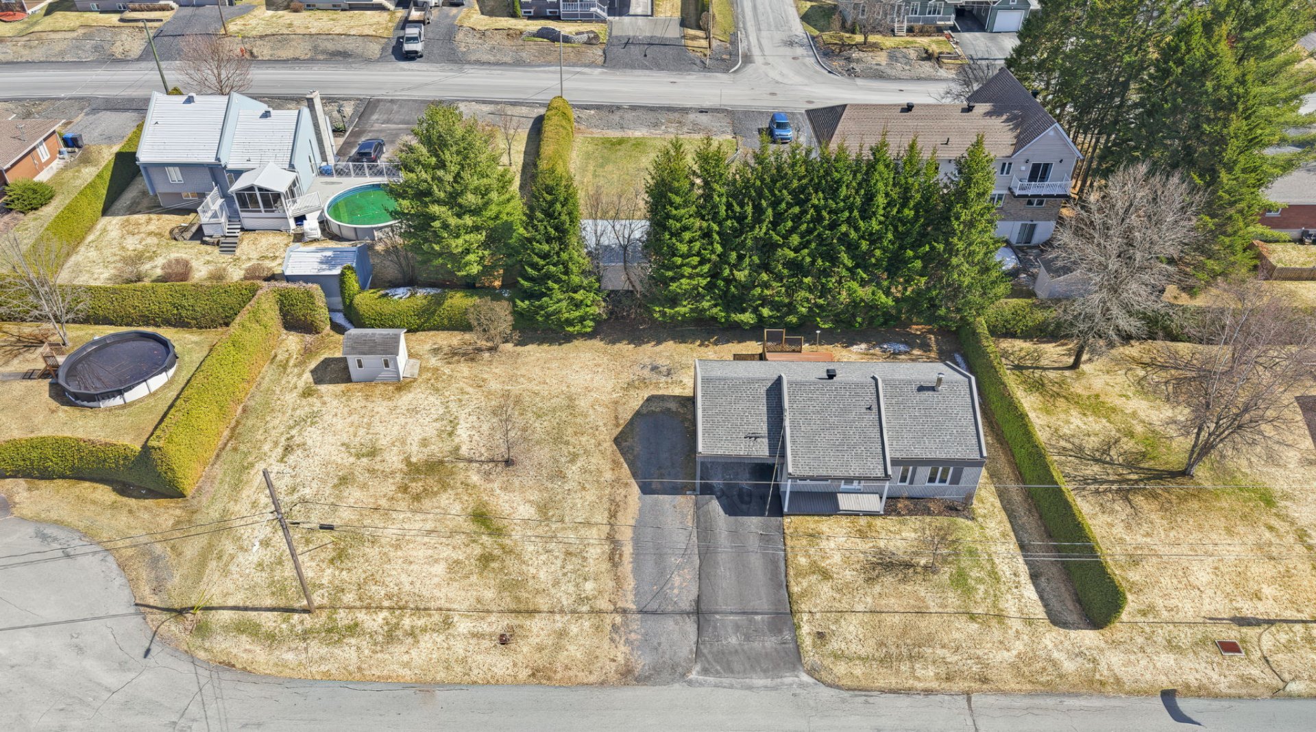 Residential in Notre-Dame-des-Pins 3