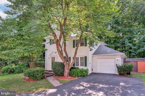 10117 Schoolhouse Woods Ct, BURKE, VA, 22015-2725 | Card Image