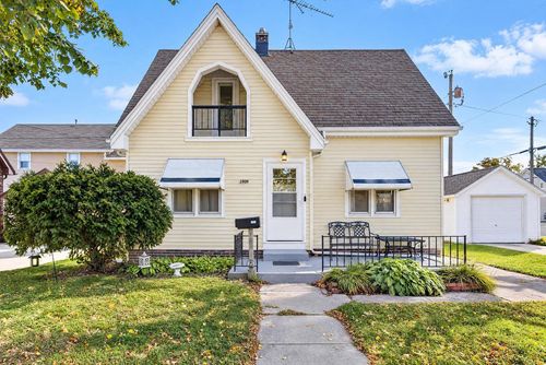 1909 S 10th Street, Sheboygan, WI, 53081 | Card Image