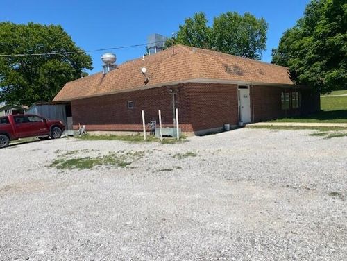120 E Newton St, Mansfield, MO, 65704-4202 | Card Image