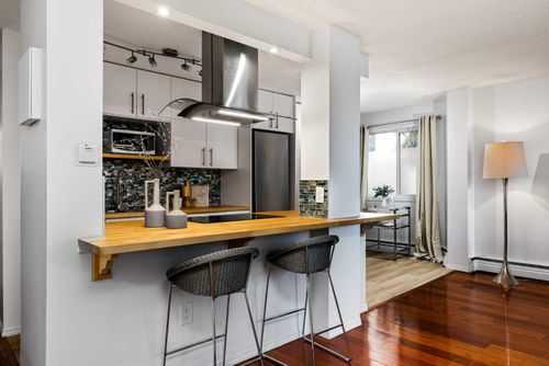 101-316 Cedar Cres Sw, Calgary, AB, T3C2Y8 | Card Image