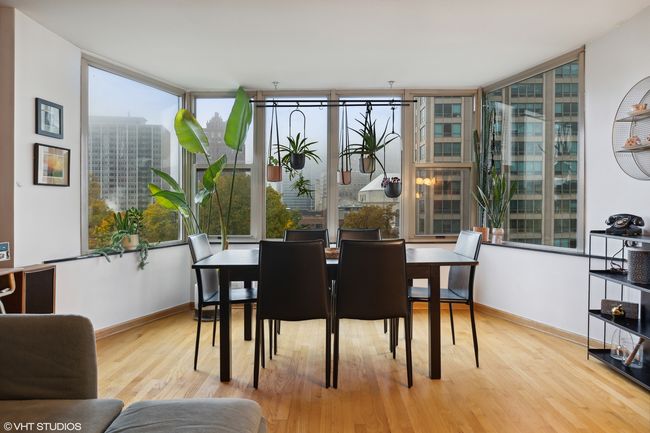 APT-702 - 525 W Hawthorne Pl, Home with 2 bedrooms, 1 bathrooms and null parking in CHICAGO IL | Image 5