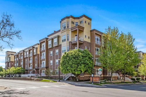 205-2405 39th Ave Ne, Saint Anthony, MN, 55421-4202 | Card Image