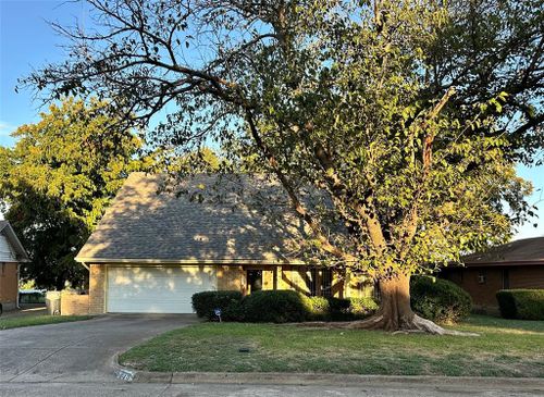 5236 Pennridge Lane, Dallas, TX, 75241 | Card Image