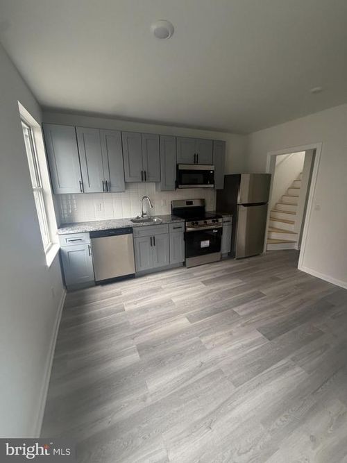 2-112 E Huntingdon St, PHILADELPHIA, PA, 19125-1028 | Card Image