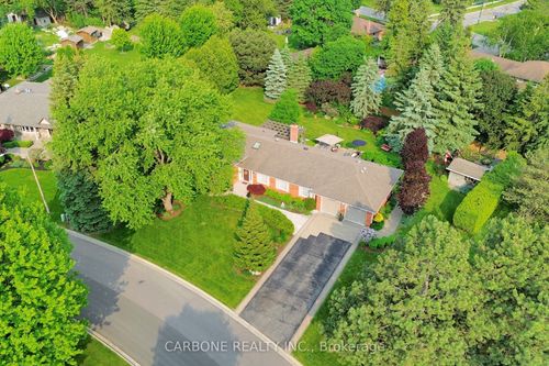 335 Forde Cres, King City, ON, L7B1G7 | Card Image