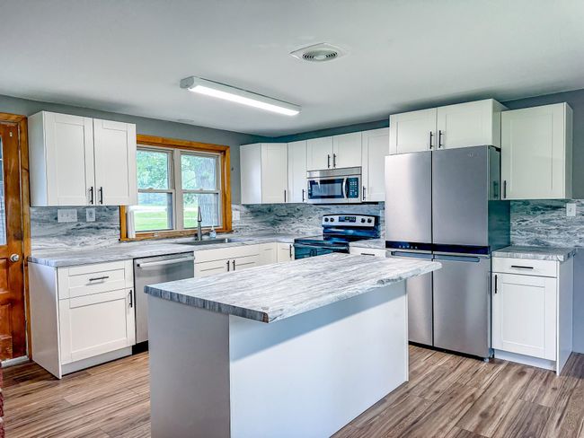 W806 State Road 23 49, House other with 3 bedrooms, 1 bathrooms and null parking in Green Lake WI | Image 7