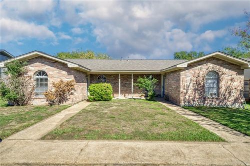 1517 Hillside Dr, College Station, TX, 77845-5228 | Card Image