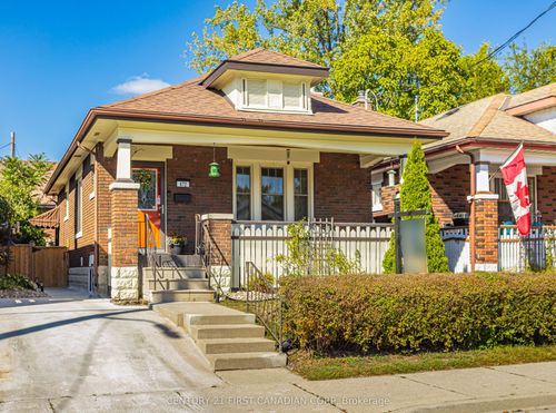 {{alt}} | Card Image