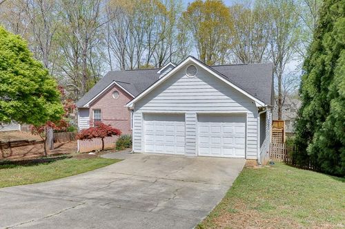 1545 Smoke Hill Dr, Hoschton, GA, 30548-1756 | Card Image