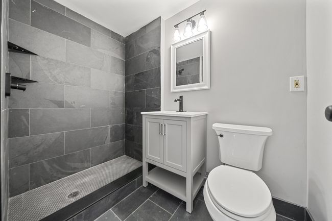 5615 Carlburt St, House other with 3 bedrooms, 3 bathrooms and null parking in West Bloomfield MI | Image 33
