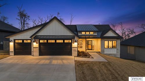 18128 Gretchen Ave, Elkhorn, NE, 68022-3465 | Card Image