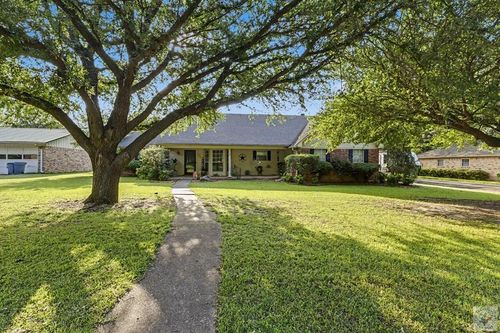 211 Meadow Dr, New Boston, TX, 75570-3117 | Card Image