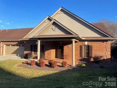 499 26th Ave Ne, Hickory, NC, 28601-1973 | Card Image