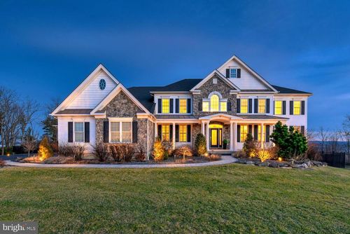 19 Donna Dr, FLEMINGTON, NJ, 08822-6516 | Card Image