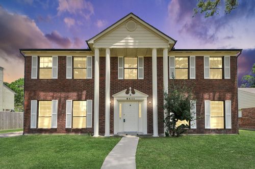 8411 Sunny Ridge Dr, Houston, TX, 77095-3612 | Card Image