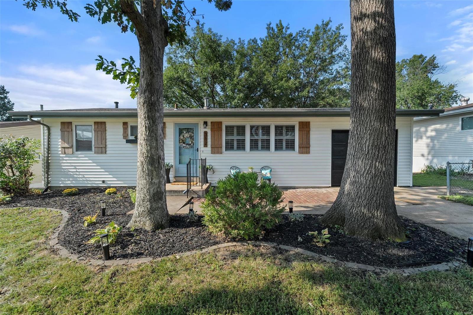 Martigney Dr, Saint Louis, MO 63129