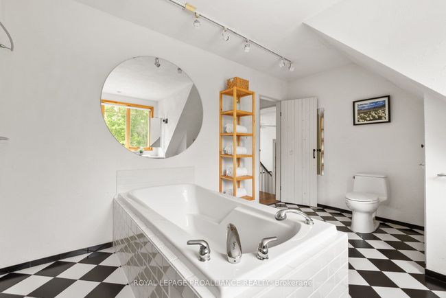 166 Dingman Rd, House other with 4 bedrooms, 3 bathrooms and 8 parking in Castleton ON | Image 20