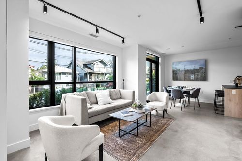 4015 Fleming St, Vancouver, BC, V5N0J1 | Card Image