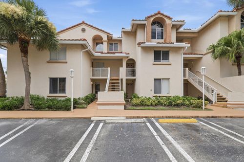 20101 Glenmoor Dr, West Palm Beach, FL, 33409-2789 | Card Image