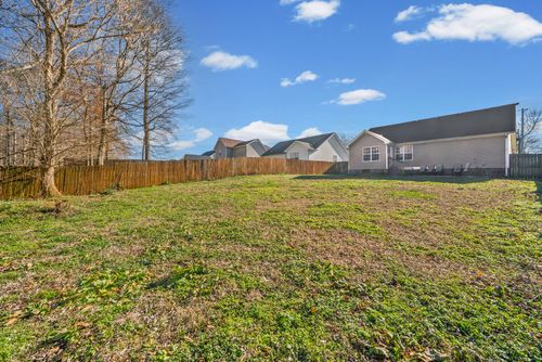 1897 Sage Meadow Ln, Clarksville, TN, 37040-2572 | Card Image