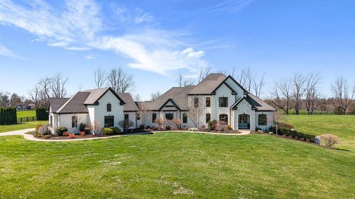 111 Pearl Ln, Nicholasville, KY, 40356-9220 | Card Image