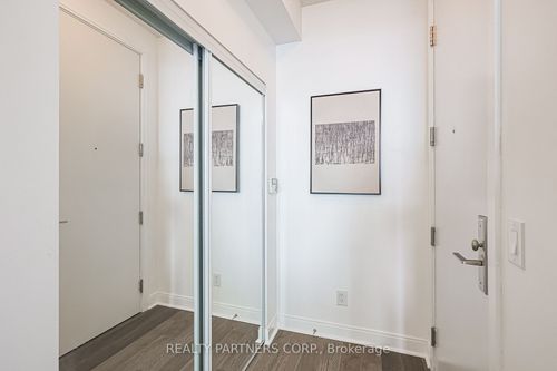 1904-1 Scott St, Toronto, ON, M5E1A1 | Card Image