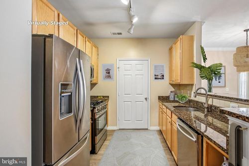 388-2791 Centerboro Dr, VIENNA, VA, 22181-4819 | Card Image