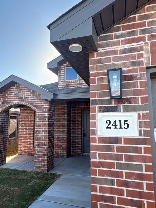 2415 Aberdeen Ave, Wolfforth, TX, 79382 | Card Image