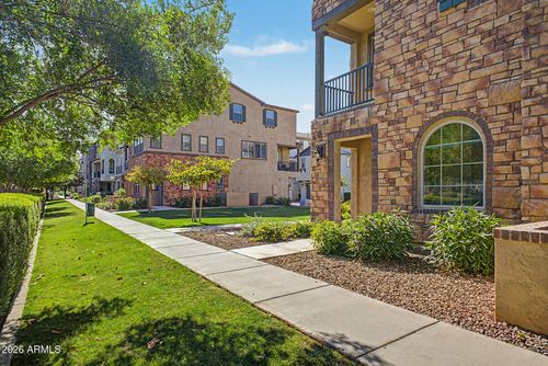 1698 E Bridgeport Pkwy, Gilbert, AZ, 85295-6017 | Card Image