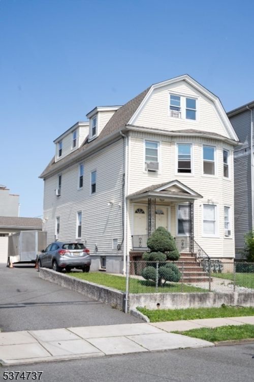 513 Maple Ave, Elizabeth, NJ, 07202-3580 | Card Image