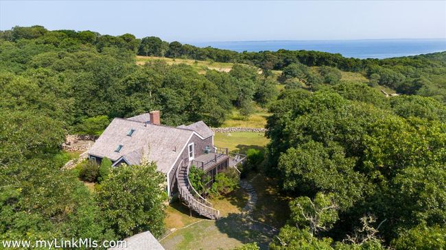 100 Gosnolds Way, House other with 4 bedrooms, 3 bathrooms and null parking in Chilmark MA | Image 13