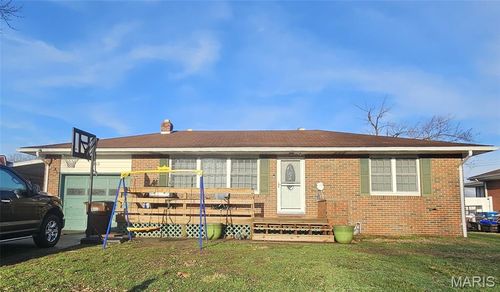 143 Reno Ave, East Alton, IL, 62024-1834 | Card Image