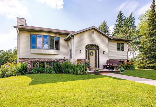 61 Maki Rd, Esko, MN, 55733-9514 | Card Image