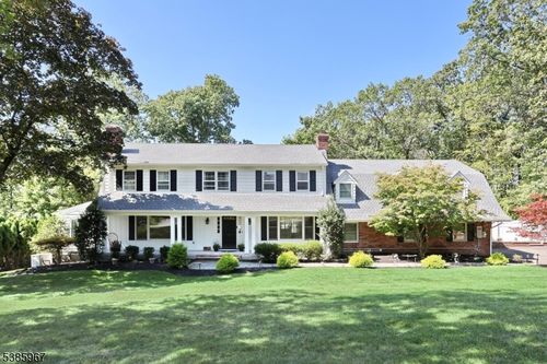 38 N Highcrest Dr, Hawthorne, NJ, 07506-3012 | Card Image