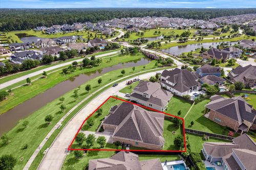 2051 Bluestem Dr, Conroe, TX, 77384-2709 | Card Image