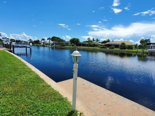 423 Via Cintia, PUNTA GORDA, FL, 33950-5215 | Card Image