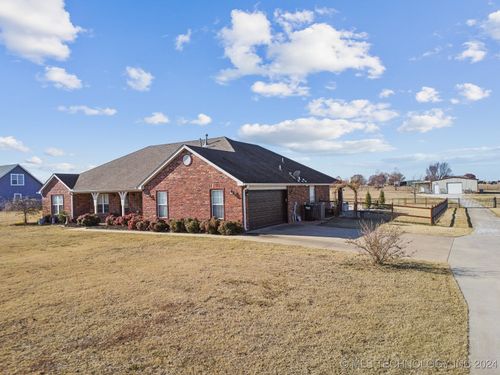 15416 N 89th Eastavenue, Collinsville, OK, 74021 | Card Image