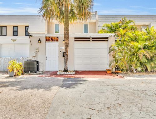 7407 Big Cypress Dr, Miami Lakes, FL, 33014-2506 | Card Image