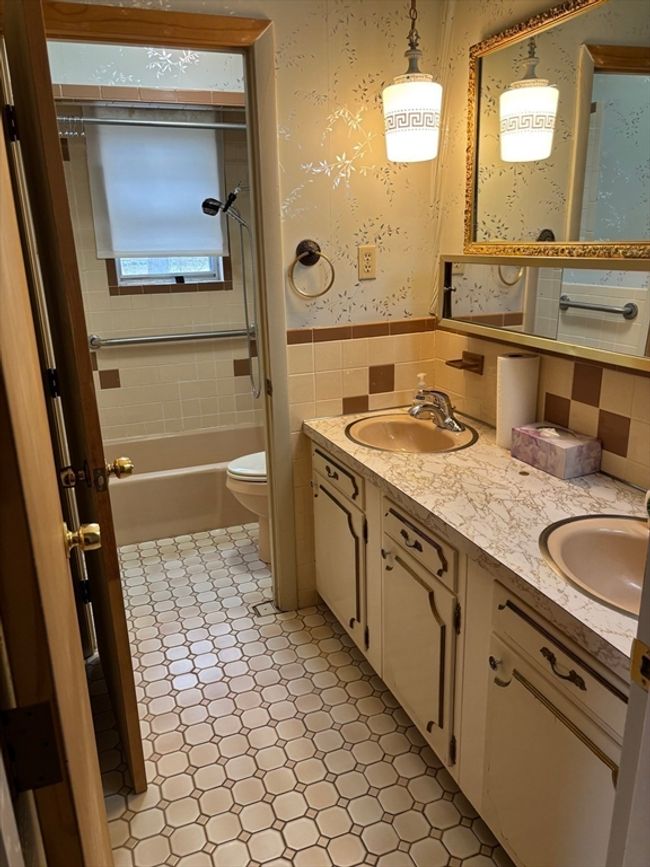 1 Overbrook Rd, House other with 3 bedrooms, 2 bathrooms and 2 parking in Middleton MA | Image 6