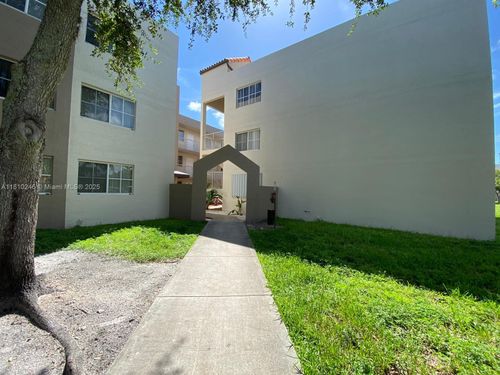 apt-209-6175 Nw 186th St, Hialeah, FL, 33015-8078 | Card Image