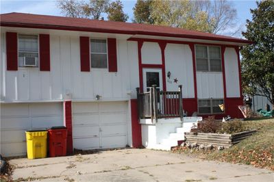 200 Erin Street, House other with 3 bedrooms, 1 bathrooms and null parking in Buckner MO | Image 2